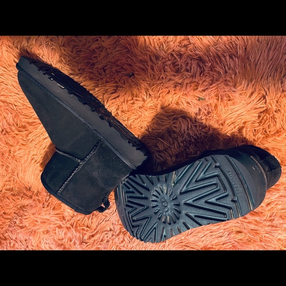 Ugg short boots - Picture 4 of 6